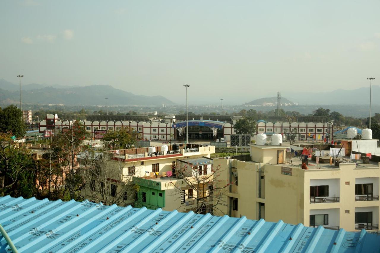 Hotel Katra Grand Luaran gambar